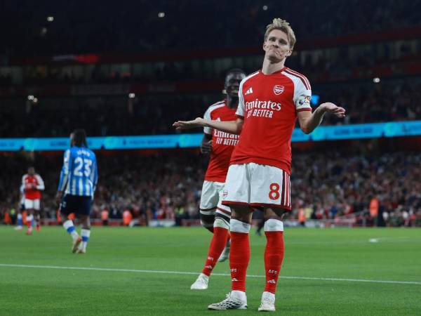 Arsenal no tuvo piedad en su primer partido de la Premier League.