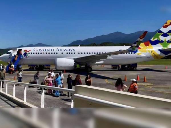 En el marco de su 58 aniversario, Cayman Airways anunció la incorporación de cuatro vuelos adicionales los días viernes hacia La Ceiba entre el 21 de agosto y el 11 de septiembre de 2026.