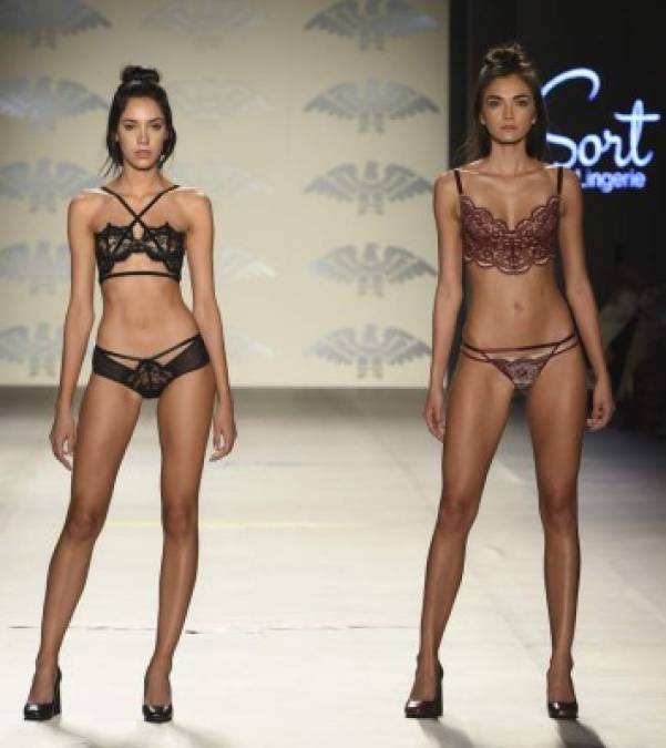 Sort Lingerie. La firma de lencería no solo desnuda con delicadeza la figura femenina y la cubre con sutiles encajes, sino que revela a una mujer atrevida, retro y un tanto romántica.