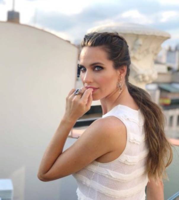 La actriz y modelo española afianza su faceta como escritora con dos nuevos proyectos: el guión de un cortometraje y la preparación de un nuevo libro de autoayuda, según ha anunciado durante una entrevista con la agencia EFE.