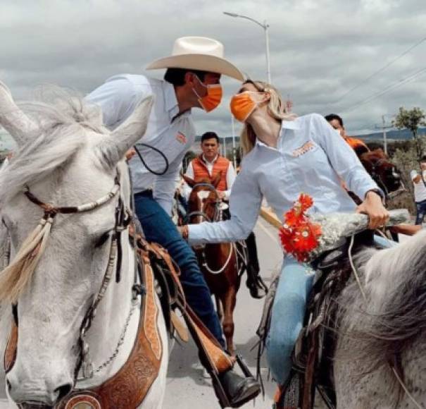 Los jóvenes, procedentes ambos de familias acomodadas del norteño estado mexicano, no escaparon a la polémica, y muy a menudo se convertían en tendencia en redes sociales por sus desatinadas declaraciones sobre los ciudadanos comunes.