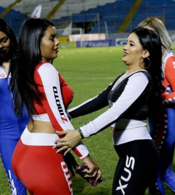 Estas hermosas chicas robaron suspiros en el estadio Morazán en el Real España vs Platense.