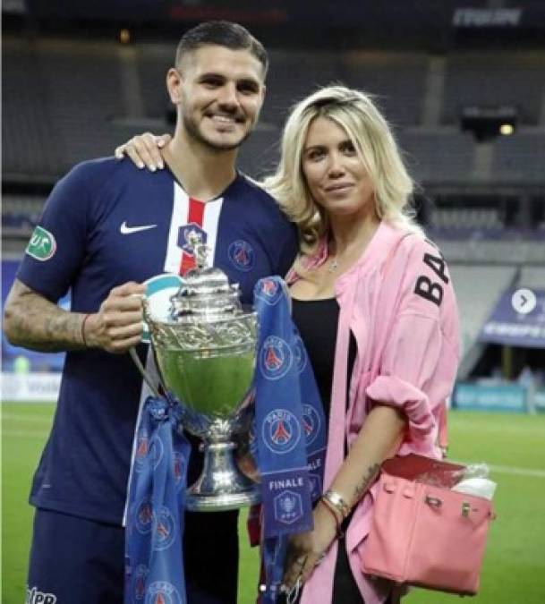 Mauro Icardi también celebró con su pareja Wanda Nara.