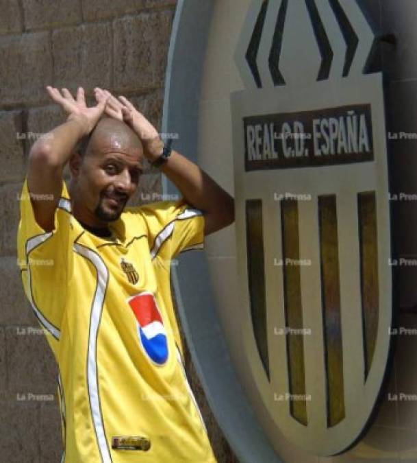 Pedro Aparecido Santana jugó por cinco años en Honduras en donde vistió la camiseta del Real España y Motagua. El brasileño anotó 64 goles y ganó 3 títulos, siempre recuerda su paso en suelo hondureño.