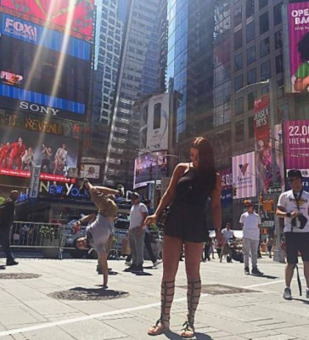 Las jóvenes también pasaron por Times Square en Nueva York.