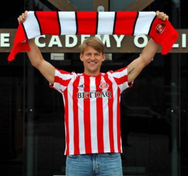 Glenn Loovens firma por el Sunderland. El veterano central holandés jugó en el Real Zaragoza durante la temporada 2012-2013.