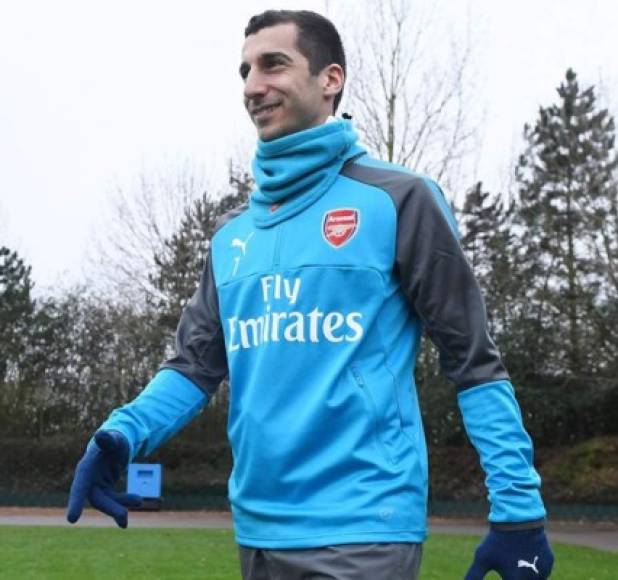 Mkhitaryan ya se ejercita con el Arsenal. El armenio ha llegado como trueque entre el club y Manchester United por Alexis Sánchez.