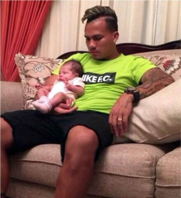 Arnold Peralta se había convertido en padre antes de ser asesinado. Cuatro meses tenía su hija.