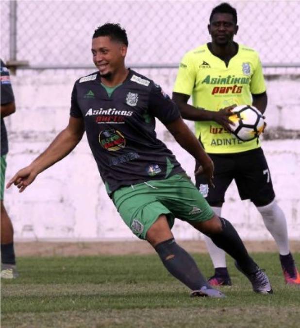 El defensa Bryan Castro está entrenando con el Platense desce hace varias semanas, pero tendría que volver al Social Sol ya que todavía tiene contrato con ellos.