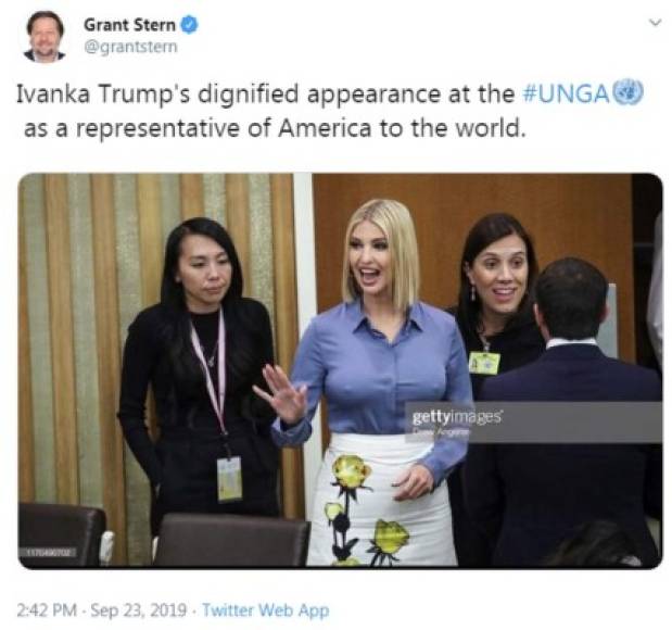 'La apariencia digna de Ivanka Trump en la ONU como una representante de EEUU ante el mundo', escribió en tono sarcástico el periodista Grant Stern.