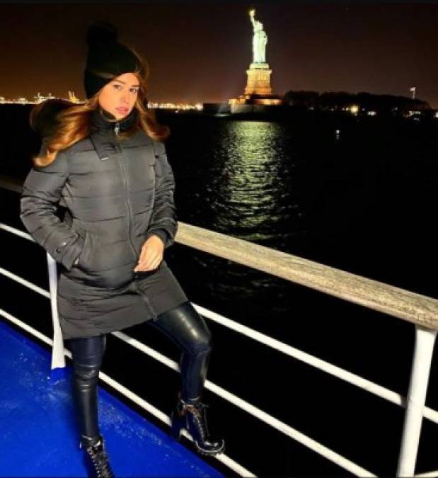 Yanet también visitó el Radio City Music Hall, la catedral de San Patricio y navegó por el rio Hudson para admirar la ciudad de noche y tener una vista de la Estatua de la Libertad.