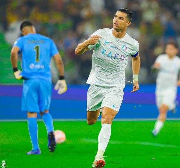 Cristiano Ronaldo se metió en podio de los máximos goleadores del 2023 y no solo eso, con su doblete ante el Al Ittihad de Benzema lidera la lista.