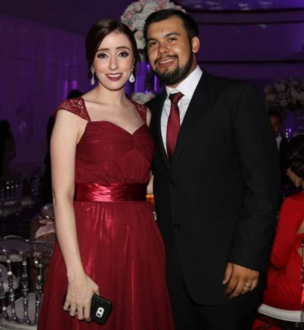 Scarleth Mendoza y Mario Chávez.