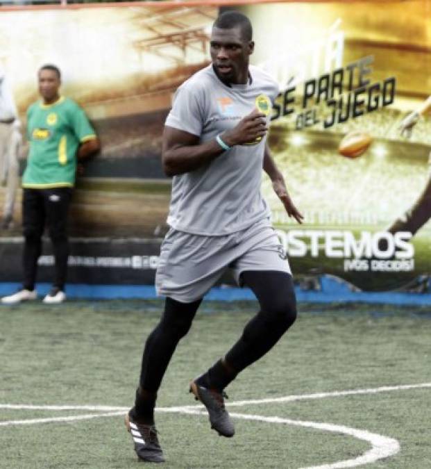 El delantero colombiano Javier Estupiñán seguirá en el fútbol hondureño y ahora lo hará para el Parrilla One en la Liga de Ascenso de Honduras. Vuelve al equipo en el que ya jugó en 2014.