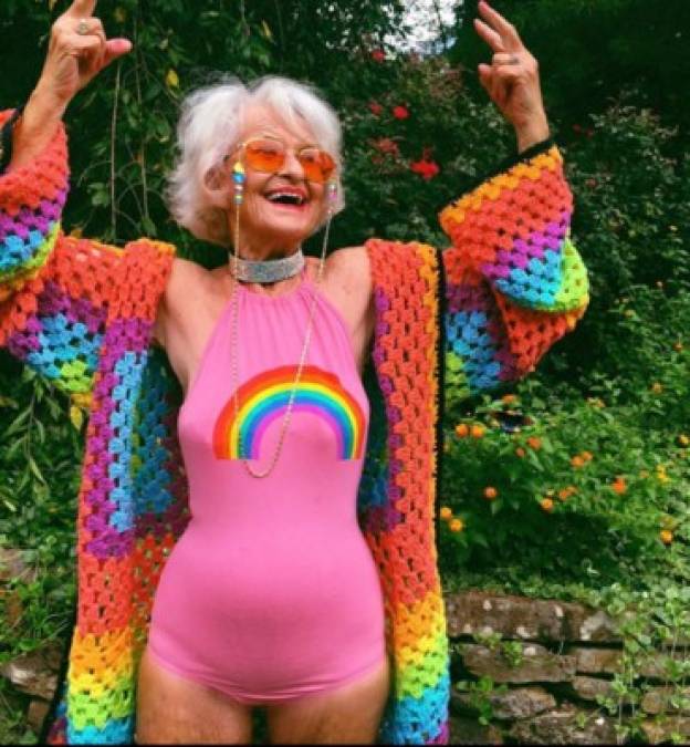 Helen Ruth Elam Van Winkle, mejor conocida como Baddie Winkle, es una estrella de instagram con más de 3 millones de seguidores.