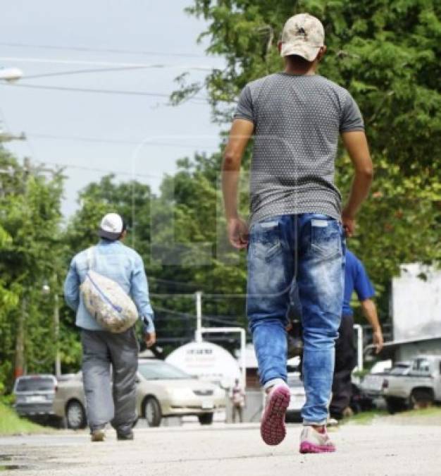El fin de semana miles de migrantes se agolparon en la frontera entre Guatemala y México, mientras que el Instituto Nacional de Migración mexicano anunció que permitía el ingreso por grupos de 20, a quienes revisarían su condición migratoria.