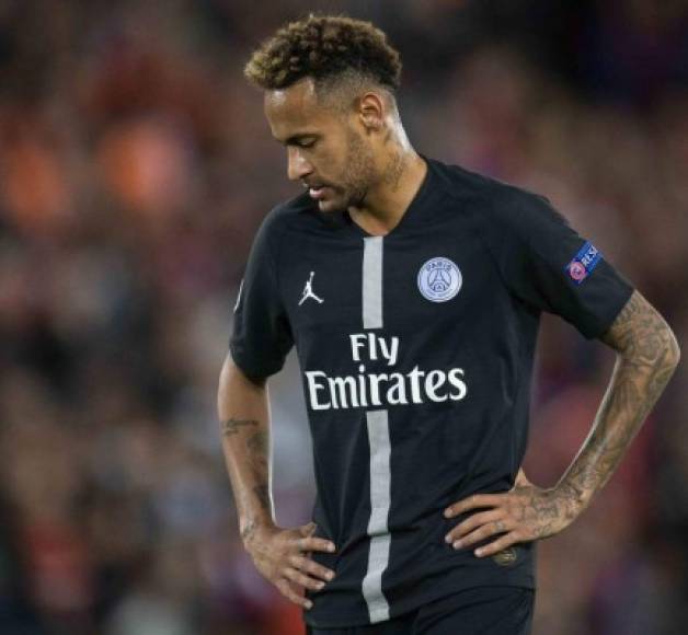 Neymar ha sido objeto de críticas. No hizo nada en la derrota ante Liverpool y de paso ignoró a un niño .