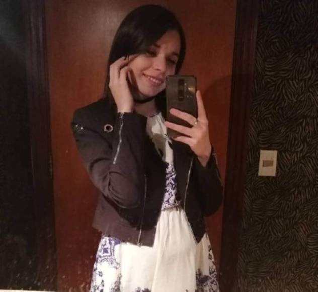 La chica uruguaya confesó que está dispuesta a someterse a una prueba de ADN para confirmar lo que su madre le reveló desde niña, que 'Rambo' de León en su papá.