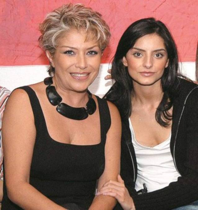 Se trata de la mamá de Aislinn Derbez, Gabriela Michel, y Alessandra Rosaldo quienes marcaron la vida del actor ya que lo convirtieron en padre en etapas importantes de su vida.