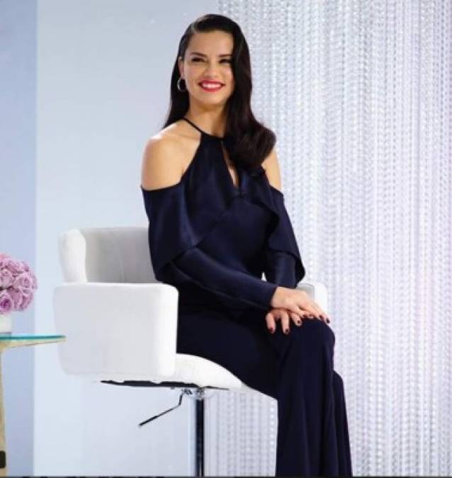 La bella Adriana Lima ha estado muy entretenida en el 'reality' #AmericanBeautyStar, en el que participa. Ella es una de las más famosas modelos de la marca de lencería.