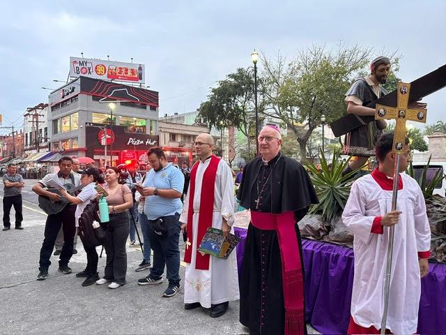 ”Ojalá nunca nos quiten ese derecho de tener procesiones en las calles”: arzobispo Lenihan