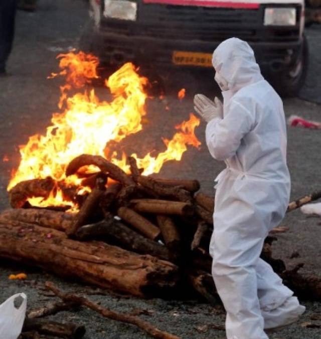 Algunos crematorios de Lucknow, enfrentados a la escasez de madera, tuvieron incluso que pedir a las familias que trajeran su propio combustible.