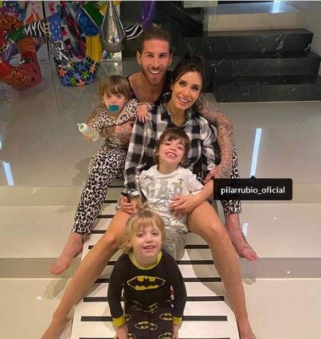 Sergio Ramos también disfruta de su familia en casa.