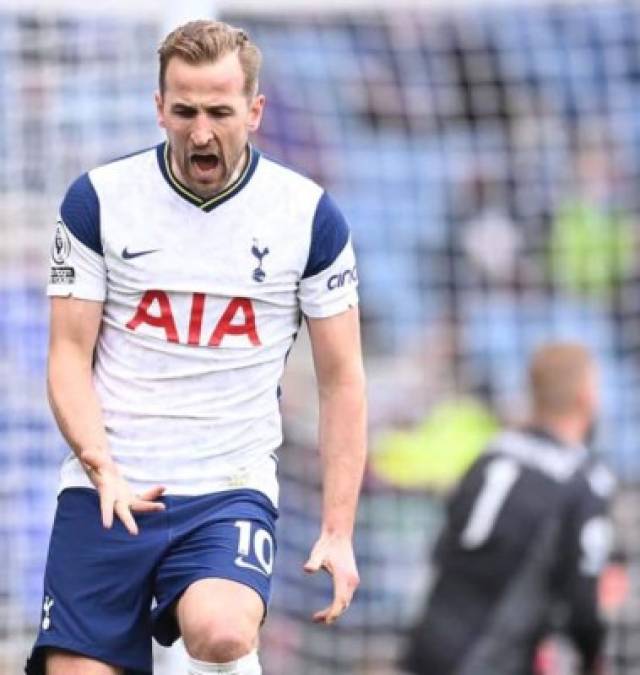 Harry Kane será una de las bombas del mercado de fichajes. El delantero del Tottenham ha manifestado abiertamente su intención de abandonar el conjunto londinense para recalar en un equipo con el que pueda optar a ganar títulos. En este escenario, Chelsea, Manchester City y M. United estudian las fórmulas para pagar el precio establecido por el presidente ‘spur’, Daniel Levy, quien pide por su estrella una cifra de 175 millones de euros. Foto Facebook Harru Kane.