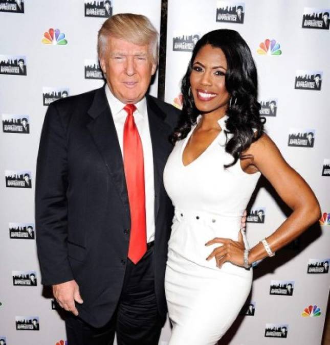 Tras participar en 2004 en el concurso presentado por Trump 'The Apprentice', de la cadena NBC, Omarosa se convirtió en una de las personas de confianza del multimillonario, quien no dudó en ficharla para su equipo cuando asumió la Presidencia del país, en enero del año pasado.