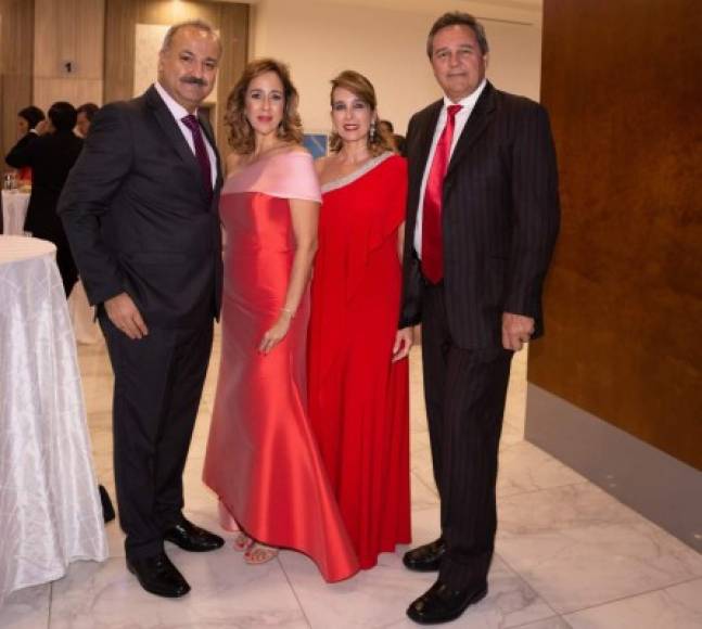 Wallid y Rita Jabbour con Sussie y Harry Panting.