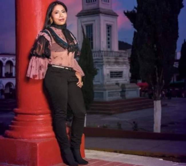 “Estoy segura de que fue a propósito que se la quitó, porque un día después de la fiesta, vi en Facebook que la noche anterior al cumple de André, Yalitza estuvo en un bar de Ixtapaluca con él y unos amigos y estoy bien segura de que fue él quien le dejó ese chupetón”, afirmó al mismo medio.