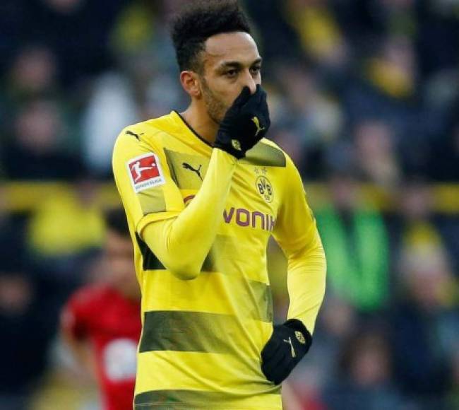 El delantero internacional gabonés Pierre-Emerick Aubameyang ha viajado este martes de Dortmund a Londres para cerrar su fichaje por el Arsenal.