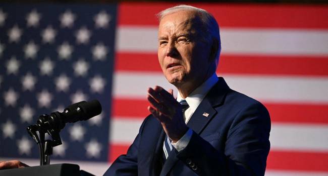 El presidente estadounidense Joe Biden habla sobre “cómo la Ley CHIPS y Ciencia y su agenda de Inversión en Estados Unidos están haciendo crecer la economía y creando empleos”.