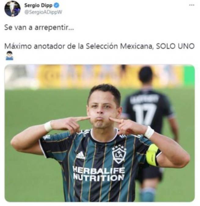 Algunos periodistas mexicanos han indicado que Chicharito Hernández debe de regresar a la selección.