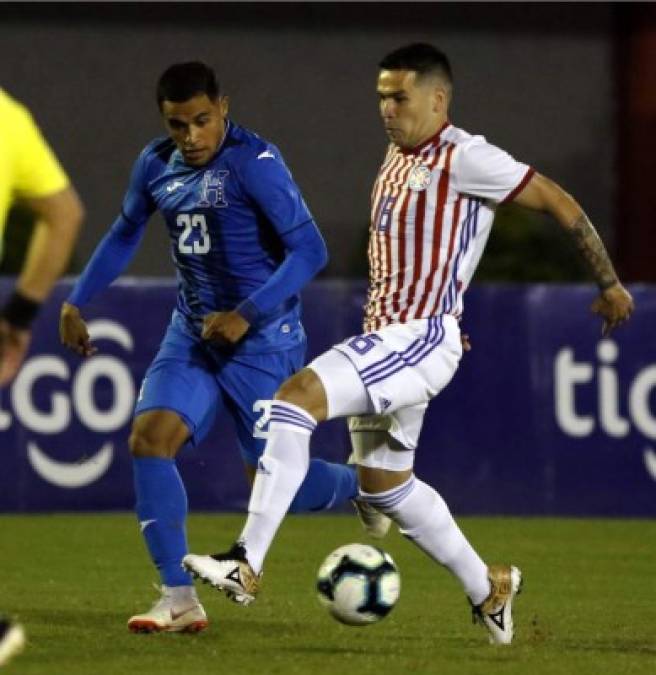 Roger Rojas fue titular ante Paraguay y contra Brasil será suplente. Su lugar lo tomará Romell Quioto.