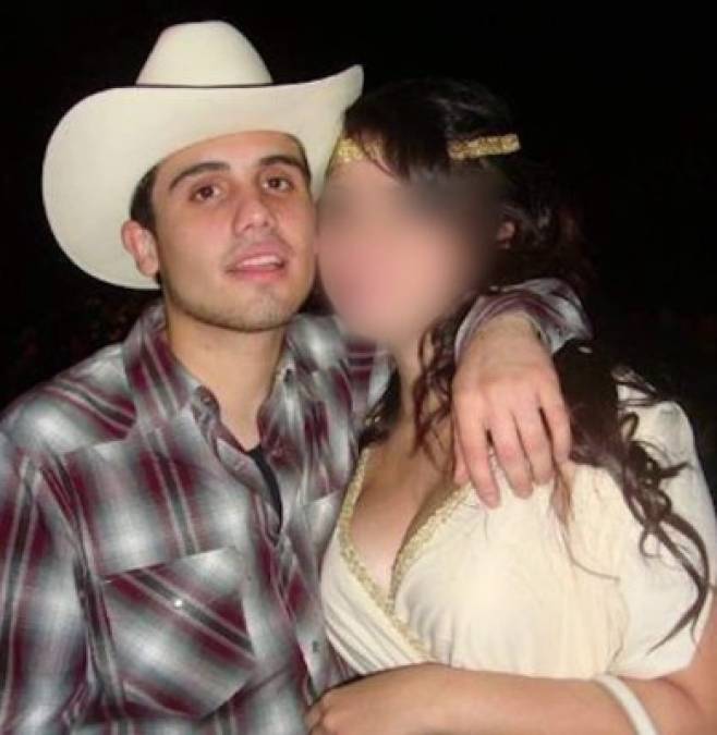 La novia de Ovidio no fue identificada por las autoridades, sin embargo, una imagen del hijo del Chapo junto a una voluptuosa joven circula en redes sociales.