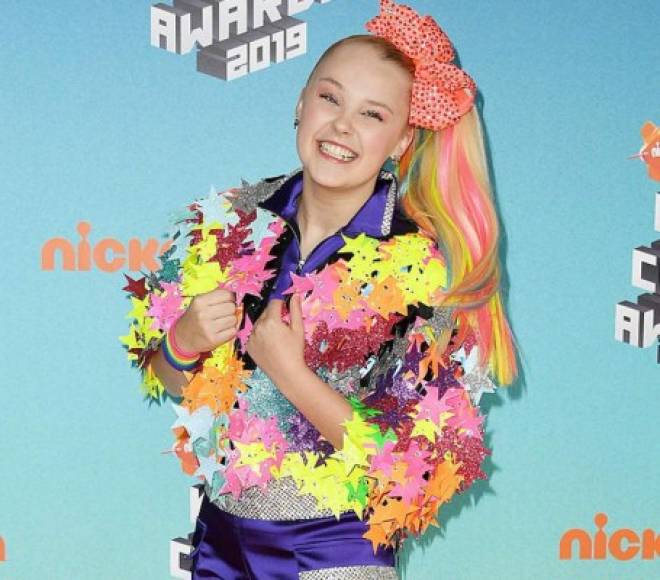 7. La actriz, cantante y youtuber JoJo Siwa, de 16 años, cuenta con un valor neto de $12 millones de dólares.