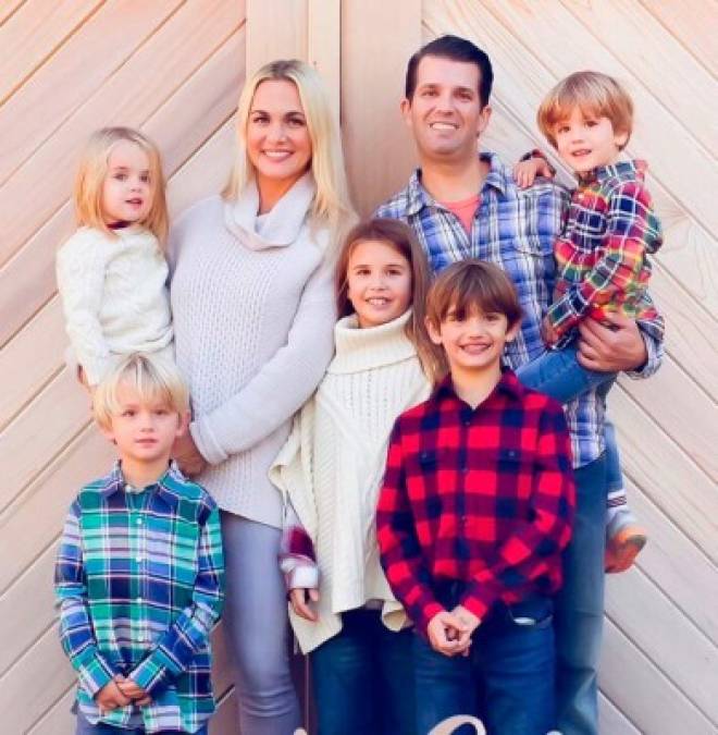 Don Jr. y Vanessa tienen cinco hijos, Kai Madison, 9, Donald John Trump III, 7; Tristan Milos, 5; Spencer Frederick, 4, y Chloe Sophia, 2.