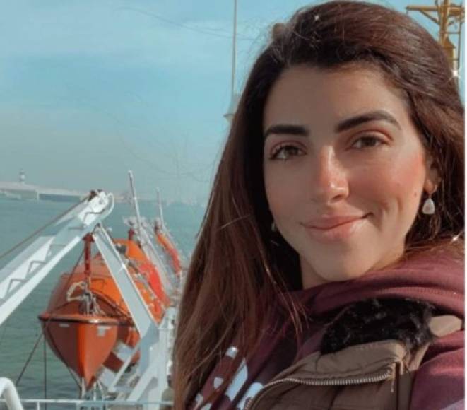 La joven estaba a bordo del buque Aida IV, como primera oficial, en Alejandría.