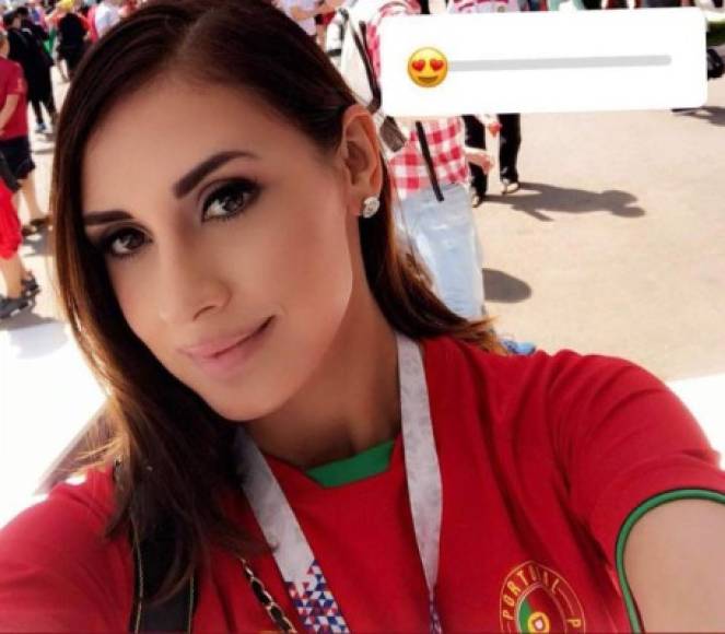 La hondureña Escalón es residente en Miami, Estados Unidos. Se dio el lujo de ir a Rusia para apoyar a Portugal y Cristiano Ronaldo.