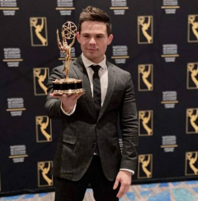 El venezolano también se ha dado a conocer por su participación en el programa 'Corazones guerreros', en donde conduce la sección 'Willypedia', que lo llevó en 2019 a ganarse un Emmy Awards en la categoría de “Mejor programa infantil juvenil”.