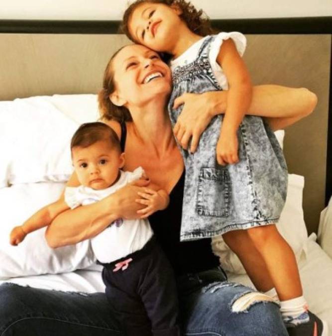 Lauren Hashian, es la mamá de las últimas dos hijas del actor, Jasmine de 3 años y Tiana Gia Johnson de 16 meses.