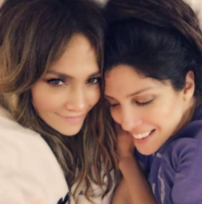 JLo siempre ha mostrado un profundo amor por su familia. La cantante y actriz es sobreprotectora de su hermana Lynda, según reveló en una entrevista años atrás para una cadena internacional.