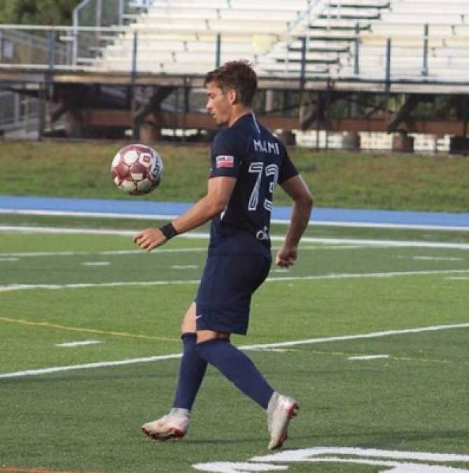 El futbolista hondureño Paolo Belloni sorprendió al aparecer jugando con el equipo FC Miami City de la USL 2 de Estados Unidos.