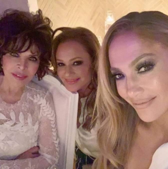 JLo agradeció a dos personas, Carol y Bob, por organizar esa velada de ensueño.