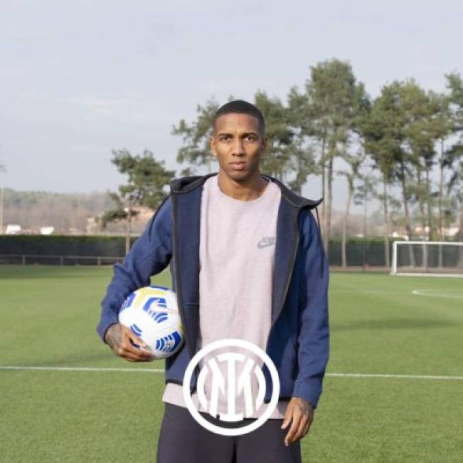 El periodista italiano Di Marzio ha revelado que el Inter le ha ofrecido un año más de contrato al inglés Ashley Young. Foto Facebook Ashley Young.