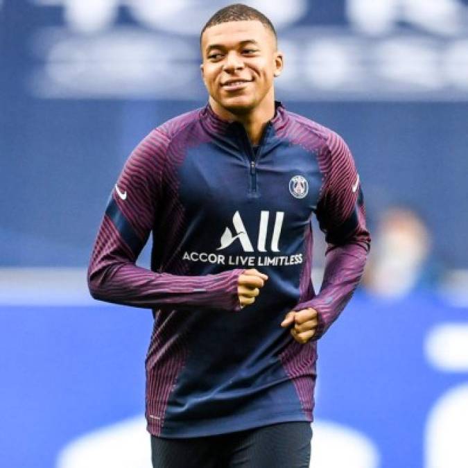 El Real Madrid ya sabe el precio que debe pagar si quiere realizar el fichaje de Kylian Mbappé la próxima temporada. Según publica el diario francés L´Equipe, el precio del delantero sería de unos 100 millones de euros si finalmente decide no renovar su contrato con el PSG, que finaliza en 2022. El club blanco parece el mejor posicionado ahora mismo para llevarse al goleador galo en caso de abandonar el cuadro parisino.