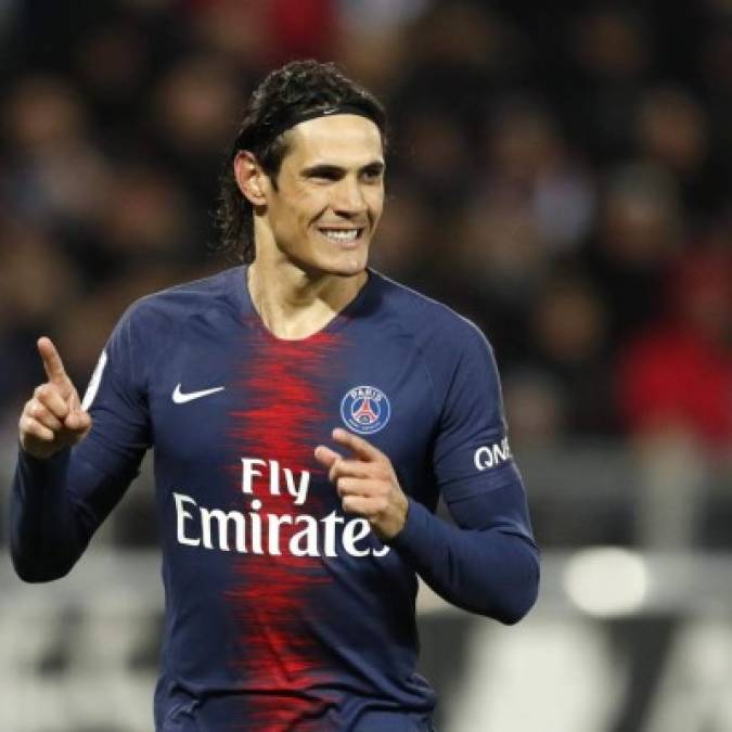 El PSG quiere renovar a Edinson Cavani. Al delantero uruguayo le queda un año de contrato y, a pesar de sus 32 años, sigue estando muy cotizado en el mercado de fichajes. Según informa RMC, el París Saint-German quiere atarlo por más temporadas tras el interés del Atlético de Madrid en sus servicios.