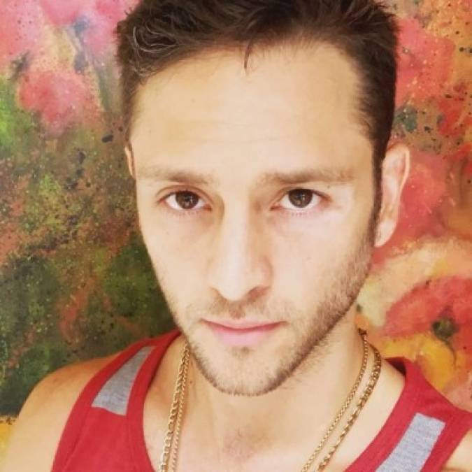 Christopherv Uckermann, exintegrante de la banda mexicana RBD ha cuestionado en diferentes ocasiones el virus letal COVID-19.