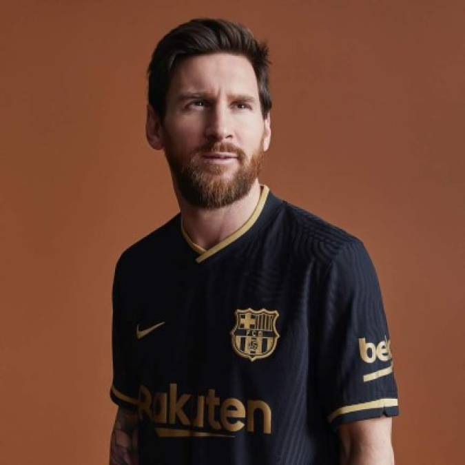 Messi posando para los flashes. Y con energía renovada de cara a lo que viene, el objetivo de lograr otra Champions.